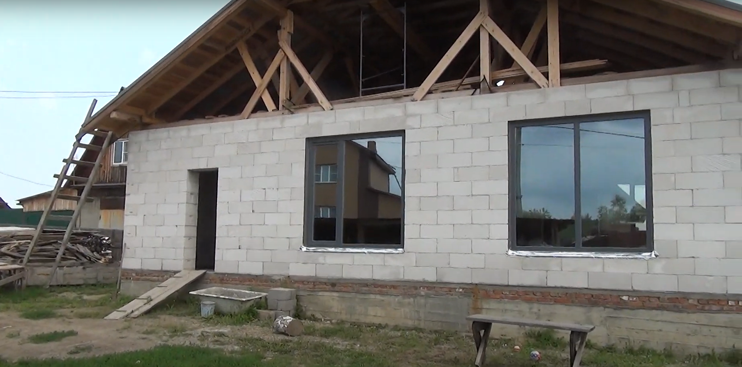 https://tyumen.delaem-okna.ru/storage/app/uploads/public/63f/44f/b32/63f44fb32a762558211407.png