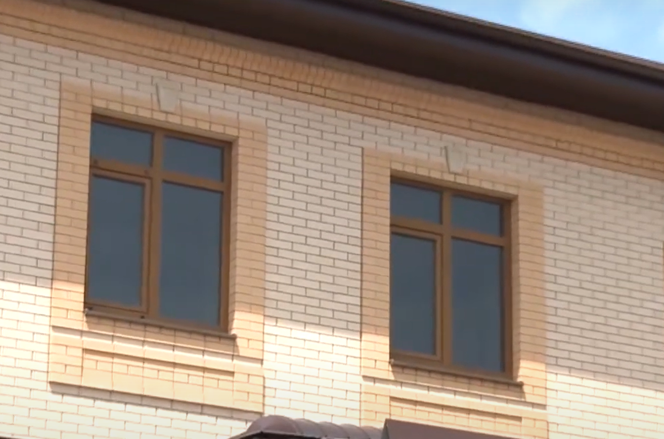 https://tyumen.delaem-okna.ru/storage/app/uploads/public/63f/453/ed1/63f453ed120c2202051549.png