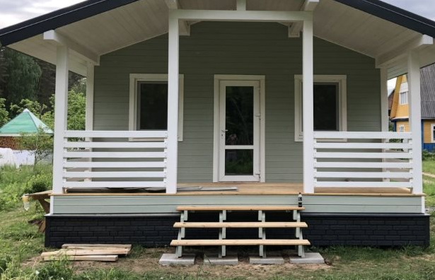 Установка пластиковой двери в каркасный дом